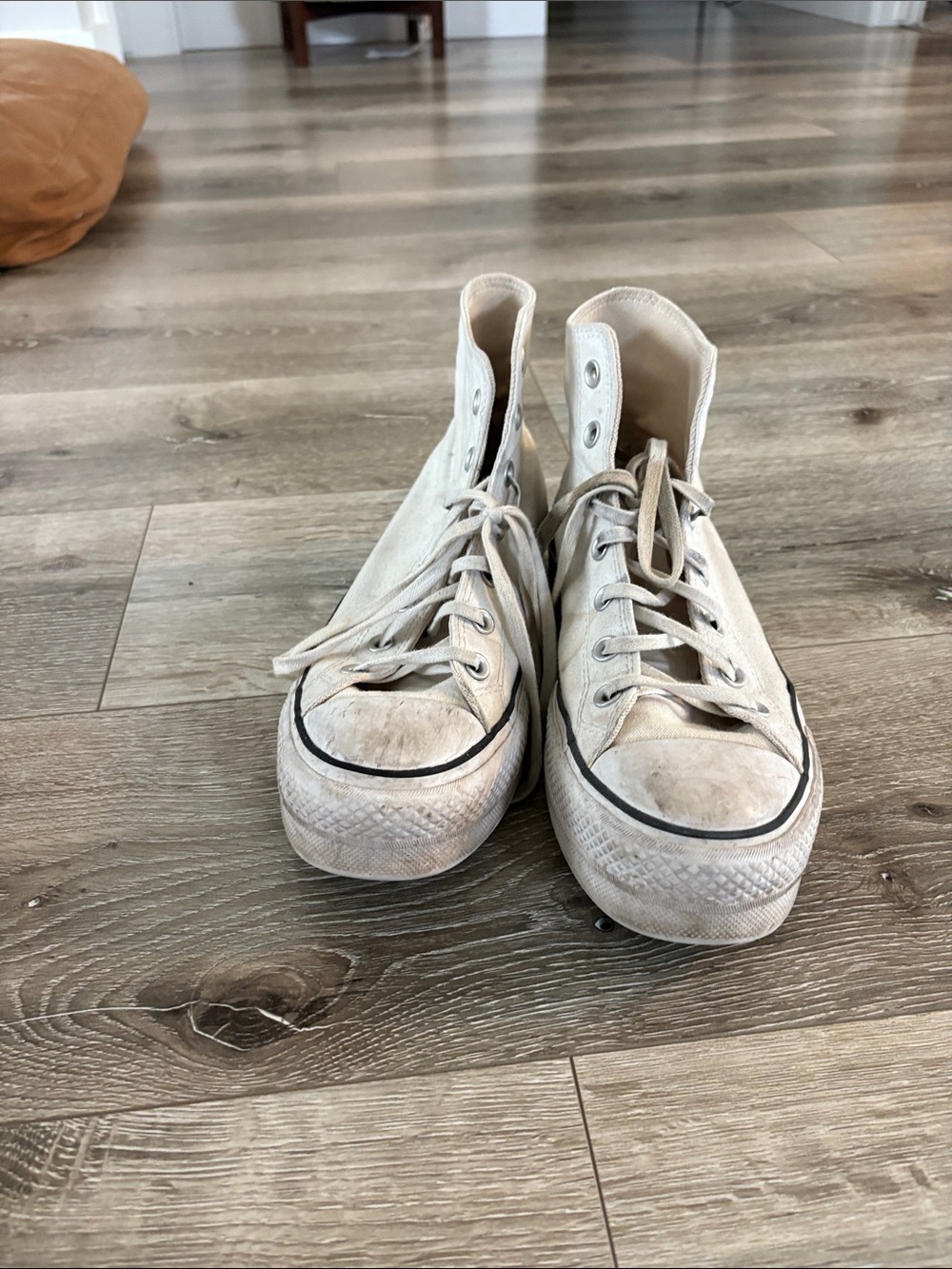 White platform converse